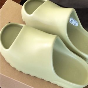 yeezy slides